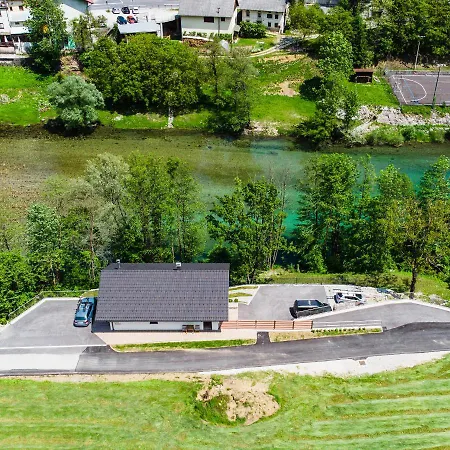 Apartmaji Silva 아파트 Slap ob Idrijci